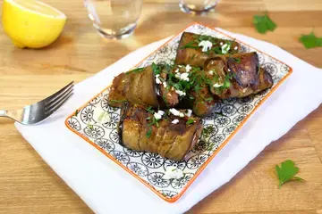 Rouleaux d'aubergines à la grecque