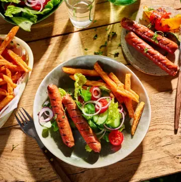 Sensational BBQ Epicée frites et salade composée