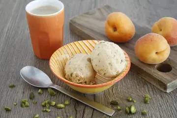 Glace abricots pistaches