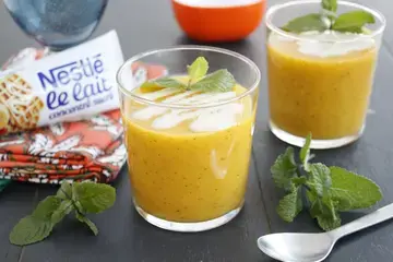 Glace velouté mangue et lait concentré sucré