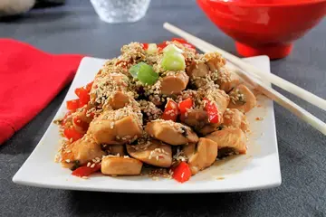 Poulet caramélisé poivron graines de sésame