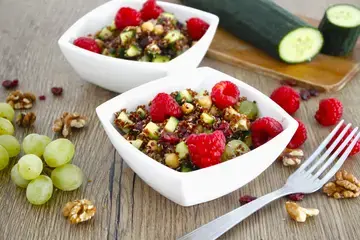 salade quinoa concombre, framboises