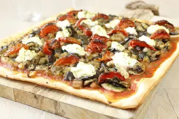 Pizza aux légumes grillés