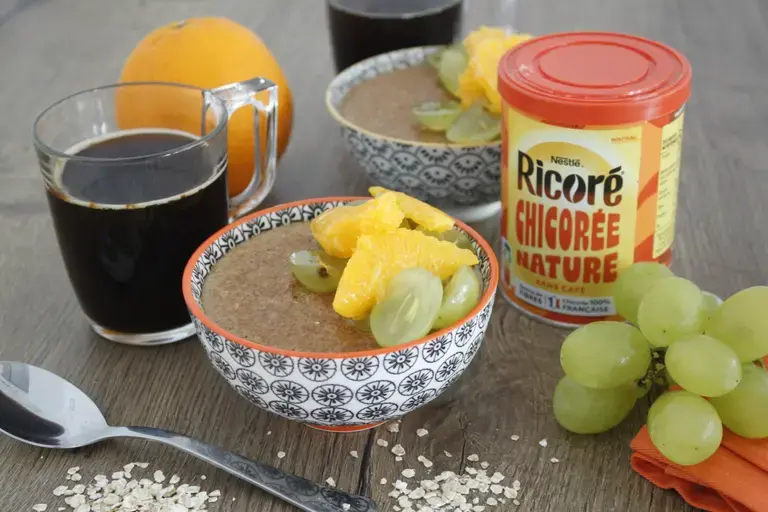 Porridge Chicorée fruits d'automne et bol de Ricoré