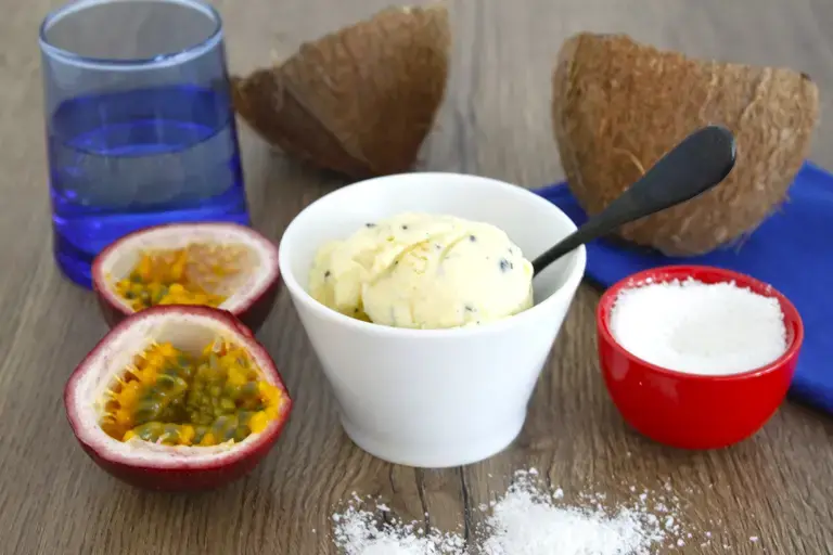 Glace coco passion au lait concentré
