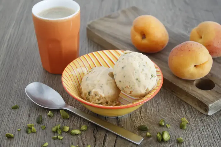 Glace abricots pistaches
