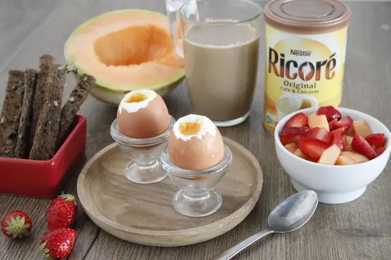 Brunch oeufs à la coque, Ricoré