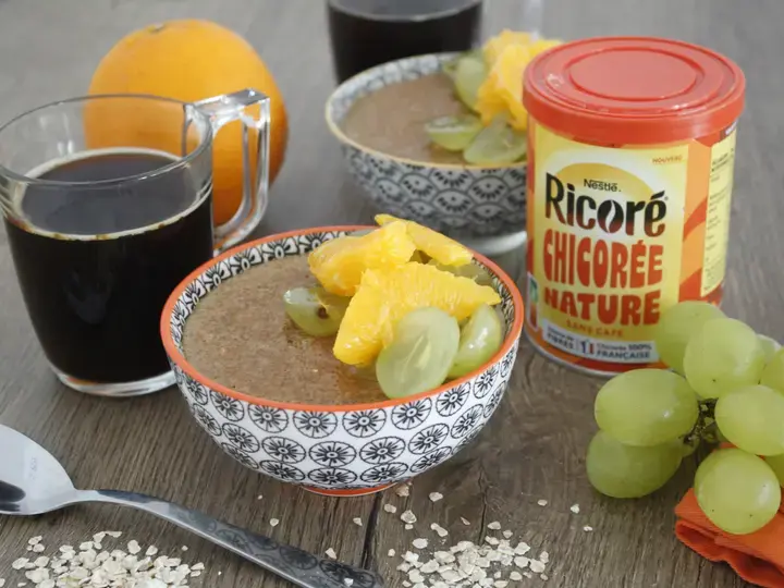 Porridge Chicorée fruits d'automne et bol de Ricoré