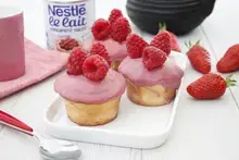 Muffins au Lait Concentré et fruits rouges