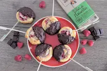 Roll's framboises chocolat éclats noisettes
