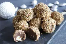Rochers au chocolat caramel, coque Noir 70% pralin