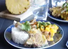 Côtelettes d'agneau et chutney d'aubergine et ananas