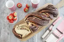 Babka au lait concentré sucré et chocolat