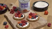 Tartelettes aux céréales mousse de lait et fruits