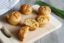 Muffins tomates, jambon et cheddar