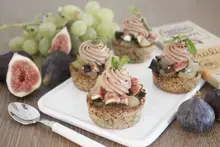 Croustillant de céréales et fruits au chocolat praliné