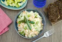 Risotto au saumon et asperges croquantes