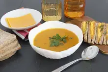 Velouté de potiron et croque fromage et oeufs