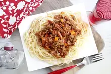 Spaghetti bolognaise et petits lardons