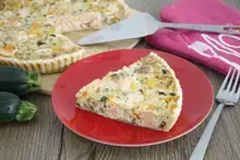 Quiche au saumon et légumes méditérrannéens