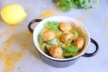Curry de boulettes aux légumes