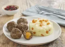 Boulettes de boeuf au cheddar et purée de pommes de terre et carottes