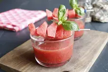 Soupe de pastèque au basilic