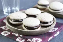 Biscuits façon macarons au chocolat
