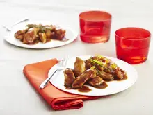 Poelée de poulet, navets et abricots