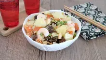 Risotto aux crevettes, ananas et champignons noirs