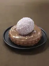 Nids fondants tout chocolat et perle fruitée fraise coco