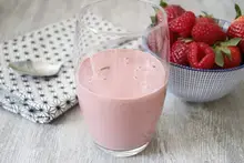 Smoothie NESQUIK aux fruits rouges