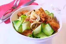 Spaghettis aux émincés de soja à la tomate