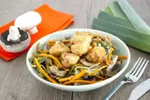 Poelée de légumes et nuggets fromage et blé