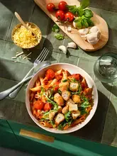 Pâtes au crouti dés au tofu avec une touche de tomate épicée