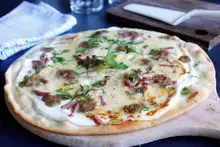 Pizza munster, oignon bacon
