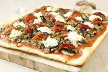 Pizza aux légumes grillés