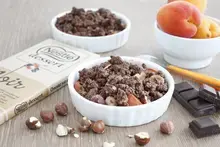 Crumble tout chocolat aux abricots