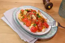 Poulet basquaise aux allumettes de bacon