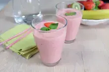 Smoothies fraises bananes kiwi