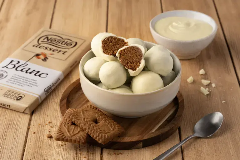DESERT White Chocolate Speculoos Bites Gourmet Stopover 2026 Final Dish Image FR