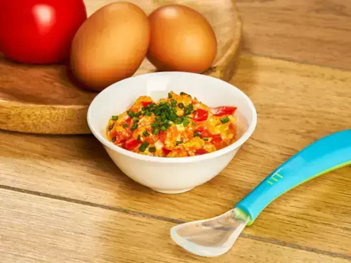 Recette œuf brouillés et purée de tomate pour bébé