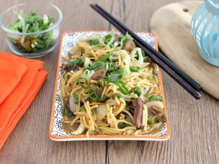 Nouilles à poeler poulet teryiaki au boeuf et oignons