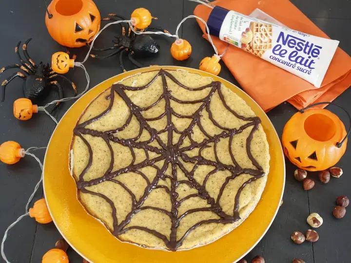 Gâteau moelleux potiron noisettes d'halloween au lait concentré