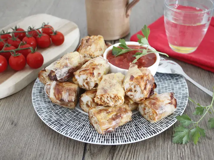 Dips de poulet croustillants et sauce tomate
