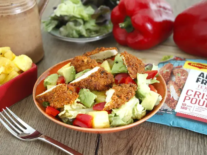 Salade et poulet croustillant