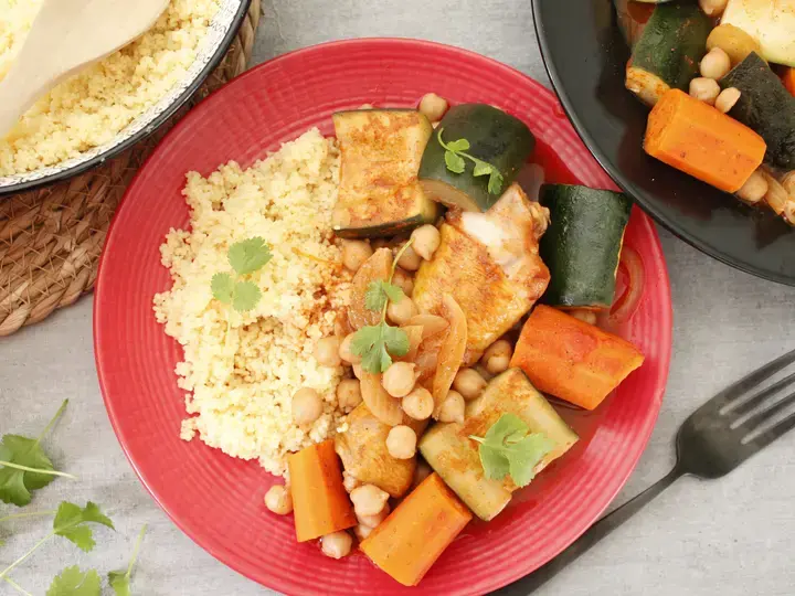 Couscous de poulet aux légumes et raisins