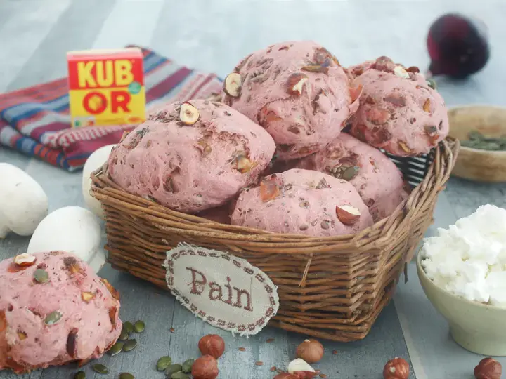 Petits pains betterave et graines